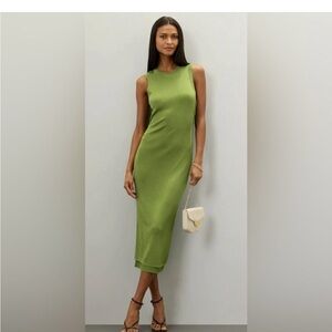 Elegant Green Sleeveless Dress